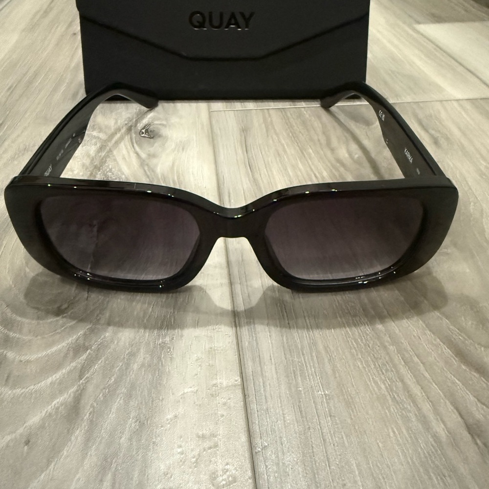 Quay Black Sunglasses - Picture 2 of 6